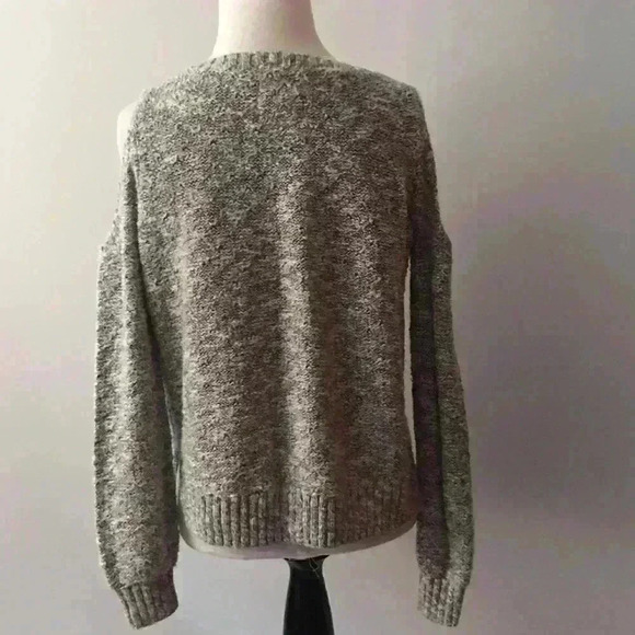 Hollister Cold Shoulder Sweater Size Small - Picture 8 of 9